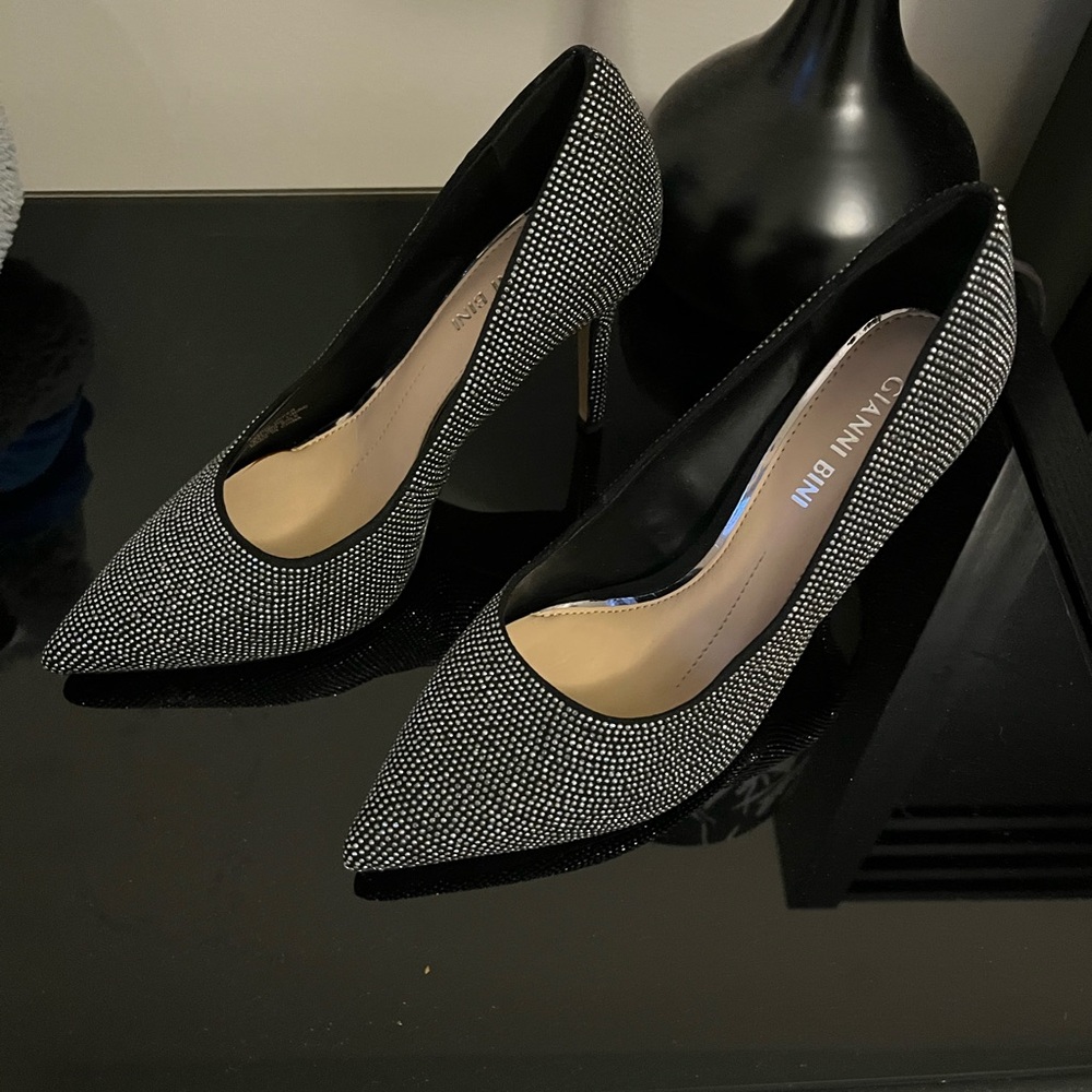 Gianni Bini Black and Silver Heels